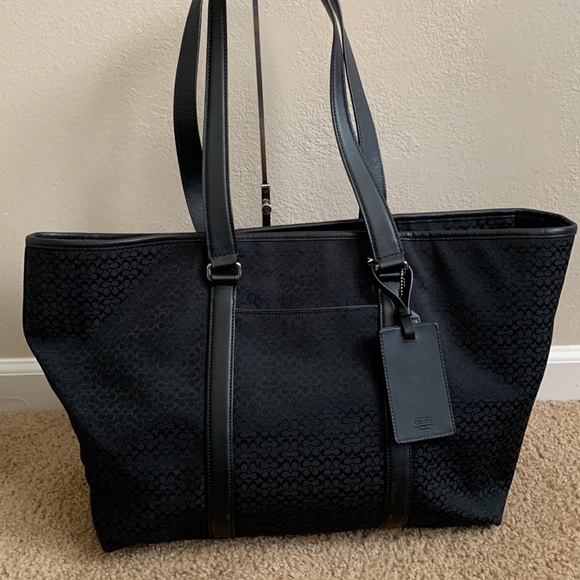 Coach - Picture 2 of 16